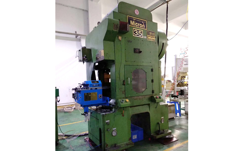 台湾振力冲床配草莓在线视频观看夹式草莓视频污污版使用中